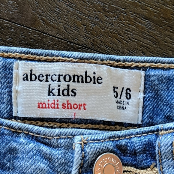 Abercrombie kids denim midi shorts - Picture 3 of 6